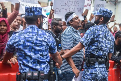 ގާނޫނާ ހިލާފަށް އެއްވުން ބާއްވާނަމަ ފިޔަވަޅު އަޅާނަން: ފުލުހުން