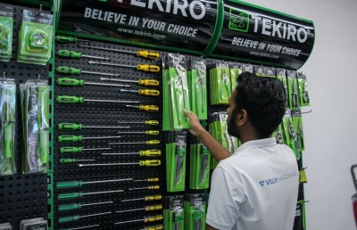 ވިލާގެ ފުރަތަމަ ހާޑްވެއާ ފިހާރަ ހުޅުވައިފި