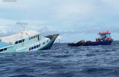 13 މިލިއަން ހަރަދުކުރި ބޯޓު ހިނދުކޮޅެއް ތެރޭ އަޑިއަށް!