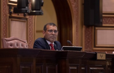 މެމްބަރުން ގޭގައި ތިއްބަސް ބަހުސަށް ގެންނާނަން: ނަޝީދު