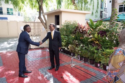 ކާށިދޫ އިން މަޖިލީހަށް ބަގީޗާ ގަސް ހަދިޔާކޮށްފި