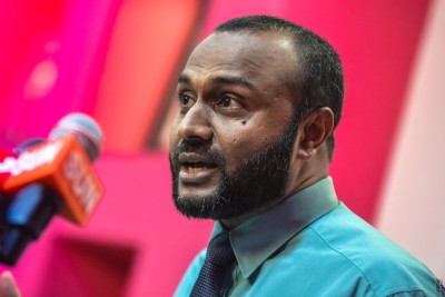 ދޮގު މައުލޫމާތު ދިނުމުން ޑރ. ޝަހީމަށް ގާނޫނީ ފިޔަވަޅު އަޅަން ކޮމިޓީން ނިންމައިފި