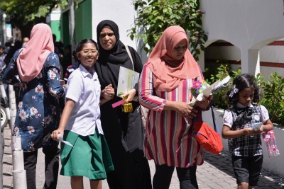 މިއަހަރު ދަރިވަރުން ޗުއްޓީއަށް ފޮނުވީ ފޮތް ފަންސޫރު ދީފައި