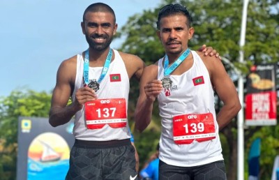 ކުރީގެ ދެ ވާދަވެރިން މިހާރު އެކުވެ ރޭހުގައި ކުރިއަށް