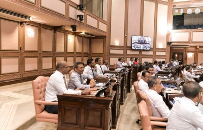 އަތޮޅު ކައުންސިލްގެ ރައީސްއަށް ކިޔާނީ؛ މޭޔަރުތަ؟ އަތޮޅުވެރިޔާތަ؟