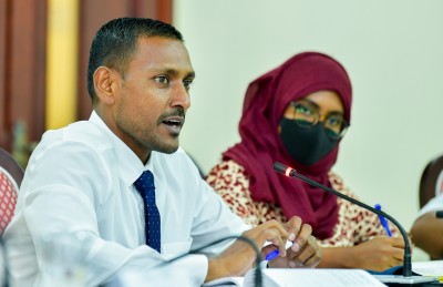 ވެންޓިލޭޓަރު މައްސަލައިގެ "ޝަރީއަތް" ކޮމިޓީގައި!