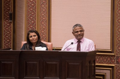 ޖޫނިއާ ކޮލެޖުތައް ހިންގުމުގައި އިސްކަންދޭނީ ސަރަހައްދުގެ ސިނާއީ ދާއިރާތަކަށް: މިނިސްޓަރު