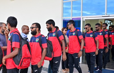 ސަޕޯޓަރުން ހެއްވާލުމުގެ އަޒުމުގައި ގައުމީ ޓީމު ޖަޕާނަށް