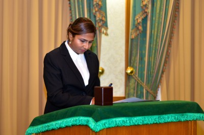 ސުޕްރީމްކޯޓު ހިންގުން ފުރަތަމަ ފަހަރަށް އަންހެން ފަނޑިޔާރަކަށް