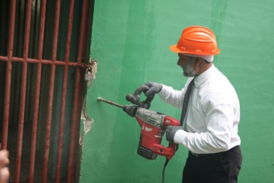 ދޫނިދޫ ޖަލު ތަޅާލުމުގެ މަސައްކަތް ފަށައިފި