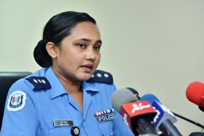 ހެދުން އެޅި ގޮތުން އަންހެނަކަށް ފުރައްސާރަ ކުރި މައްސަަލައެއް ބަލަނީ