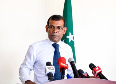 ބައެއް ސިފައިންނާއި ފުލުހުން އަނދިރި ދައުލަތުގެ ފިކުރު ގަބޫލު ކުރޭ: ނަޝީދު