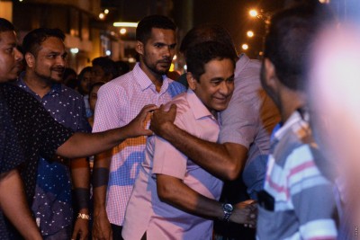 ޔާމީންގެ ވަސީޔަތް: މިނިކާ ބާޒުތަކެއްގެ އަތްމައްޗަށް ޕާޓީ ދޫކޮށް ނުލާތި!