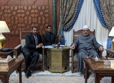 އަޒްހަރު ޔުނިވާސިޓީން ރާއްޖެއަށް ޓީޗަރުންނާއި ސްކޮލަޝިޕްތަކެއް ދެނީ