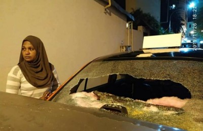 އަންހެން ޓެކްސީ ޑްރައިވަރުގެ ކާރަށް އަނެއްކާ ވެސް ގެއްލުންދީފި