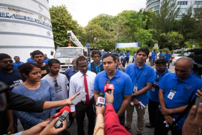 ހުކުުރު މިސްކިތުގެ މުންނާރުގެ އާބާތުރަ ފިލުވުމުގެ މަސައްކަތް ފަށައިފި