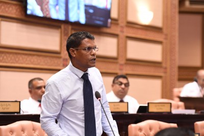 ބްރޯޑްކޮމްއަށް ގައިސް އައްޔަނުކުރުމަށް މެމްބަރު ހަސަންޓޭ ވޯޓު ނުދެއްވާ