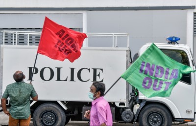 "އިންޑިއާ އައުޓް" ލިޔުނު މީހާއަށް ޖޫރިމަނާ ދެއްކޭނެ ކަމުގެ ލިޔުމެއް ހުށަނޭޅުމުން ދާންޖެހުނީ ޖަލަށް