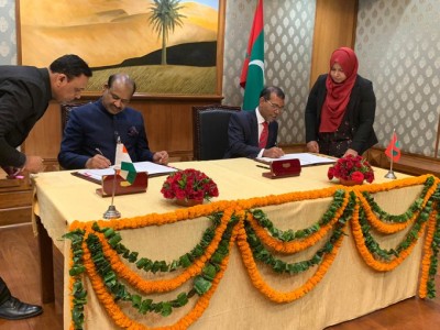 ލޮކް ސަބާއާއެކު މަޖިލީހުން އެމްއޯޔޫގައި ސޮއިކޮށްފި