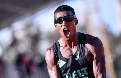 ރެކޯޑްތަކާ ރައްޓެހި ފަޒީލް މިފަހަރު މުގުރާލީ 30 އަހަރުވީ 1،500 މީޓަރުގެ ރެކޯޑް