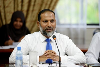 ހަނގުރާމަވެރިޔާގެ ވީޑިއޯއާ ގުޅިގެން އިމްރާންގެ ރައްދެއް
