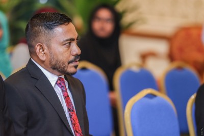 ފަނޑިޔާރު ޝުޖާއު އުސްމާނަށް މަރުގެ އިންޒާރު ދިން މައްސަލައެއް ބަލަނީ