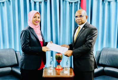 ބޭރު ގައުމެއްގައި ހުންނަވާ ފުރަތަމަ ދިވެހި ކޮންސުލް ޖެނެރަލްގެ މަގާމަށް އަންހެނެއް!
