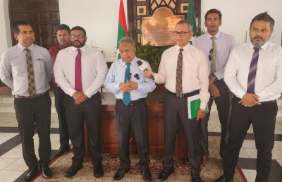ކަނޑު ވިއްކާލި ކަމަށް ބުނެ ރައީސް މަޖިލީހަށް ހާޒިރުކުރަން އިދިކޮޅުން ހުށަހަޅައިފި