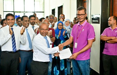 ޑިމޮކްރެޓްސް އުފައްދަން ޖަލްސާ ބޭއްވުމުގެ ހުއްދަ ދޭން ނިންމައިފި