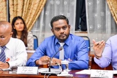 މުވައްސަސާތަކުގެ އަގުވައްޓާލަން އުޅުމަކީ ޑިމޮކްރަސީއަށް އޮތް ބިރެއް: އަކްރަމް