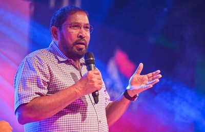 ރައީސް ވިދާޅުވީ ގާސިމް ކޯފާވިޔަސް "ގާނޫނީ އިމުން ބޭރު ނުވާނެ" ކަމަށް