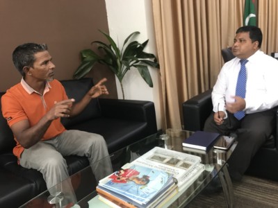 ފުރަތަމަ ދުވަހުވެސް ތިމާވެށީގެ ޝަކުވާތަކާ އެކު ދެ މީހަކު މިނިސްޓަރުގެ އަރިހަށް