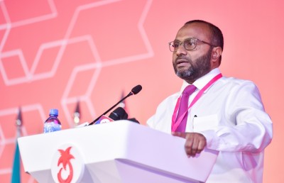 ޑރ. ޝަހީމް ސަރުކާރާ ގުޅެނީތޯ ޕީޕީއެމް ސެނެޓުގައި ސުވާލު އުފައްދައިފި