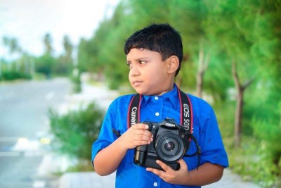 ފޮޓޯ ސްޓޫޑިއޯއެއް ހިންގުމުގައި އެންމެ 10 އަހަރުގެ ތާއިން!