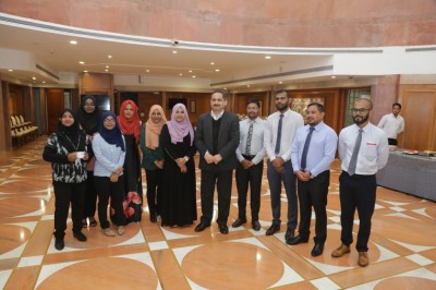 މަޖިލީހުގެ 10 މުވައްޒަފަކު އިންޑިއާގެ ލޮކް ސަބާހާގެ ތަމްރީނު ޕްރޮގްރާމެއްގައި ބައިވެރިވެއްޖެ