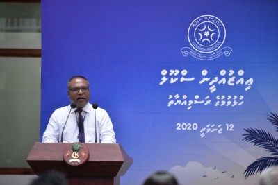 އިއްޒުއްދީން ސްކޫލަށް މެންދުރު ކެއުން ގެންދަނީ ބެލެނިވެރިން