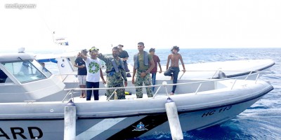 ދޯންޏެއް އަޑިއަށް ގޮސް ކަނޑުވި ބަޔަކު ސަލާމަތްކޮށްފި