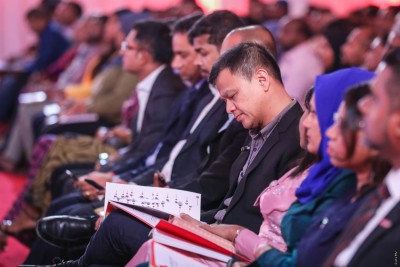އުރީދޫގެ އާމްދަނީ ފުރަތަމަ ފަހަރަށް ދެ ބިލިއަން ހުރަސްކޮށްފި