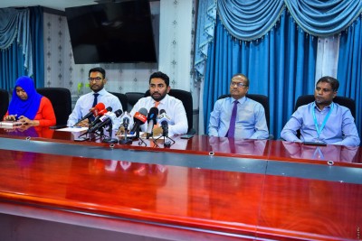 ޗައިނާ އިން ރާއްޖެ އައި ދިވެއްސަކު ކޮރޯނާއަށް ޝައްކުވެގެން އެކަހެރިކޮށްފި
