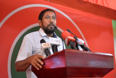 ރައީސް ބޭނުންވާ ދުވެލީގައި ހިދުމަތް ނުދެވެނީ އެމްޑީޕީ އެތެރޭގެ ކޯޅުމާ ހެދި: ގާސިމް