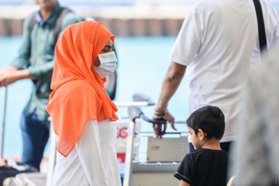 މާސްކާއި ސެނިޓައިޒާ ލިބުން ދަތިވެ، އަގުބޮޑުވެއްޖެ