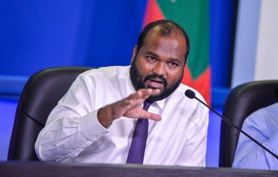 ޗައިނާއިން އަންނަ ހުރިހާ ދިވެހިން ކަރަންޓީނު ކުރަން ނިންމައިފި