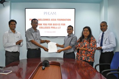 އޭޝިއާ ފައުންޑޭޝަންއިން ދެ އަަހަރުތެރޭ 3620 ފޮތް ހަދިޔާކުރި