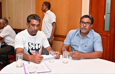 ރަށްރަށަށް ހަމައެކަނި ދަނޑު، ދިވެހި ފުޓްބޯޅައިގެ ހުރިހާ ބާރެއް މާލޭގެ ދެތިން ކްލަބަށް!