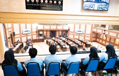 މުސާރައަށް މަހަކު 7.4 މިލިއަން، އެކަމަކު ވެސް ބޯ މަދުކުރުމުގެ ވިސްނުން ދުރު!