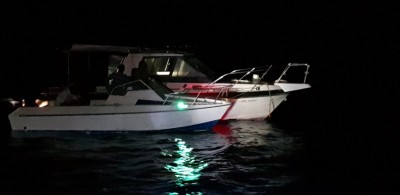 20 މީހުންނާއެކު ދަތުރުކުރި ލޯންޗެއް ފަޅައިގެން ގޮސް، ކަނޑުވި ބަޔަކު ސަލާމަތްކޮށްފި