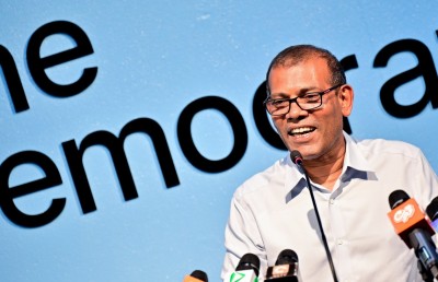 ރައީސްގެ ސިއްހީ ކަންކަމާއި އުމުރުފުޅަށް ނަޝީދުގެ މަލާމާތާއި ހަޖޫ ޖެހުން!