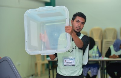 8 ގައުމުން މިހާތަނަށް ވޯޓު ފޮށި ބެހެއްޓޭވަރުވީ މެލޭޝިއާ އާއި އިނގިރޭސިވިލާތުގައި: އީސީ