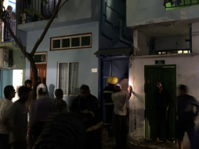 ގަލޮޅު ދަނޑު ކައިރި ހުރި ގެއެއްގައި އަލިފާން ރޯވުމުން ނިވާލައިފި