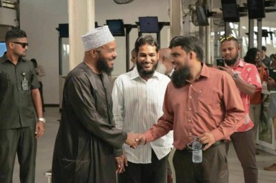 ޑރ. ބިލާލް ފިލިޕްސްގެ ދަރުސް މަޑުޖައްސާލައިފި
